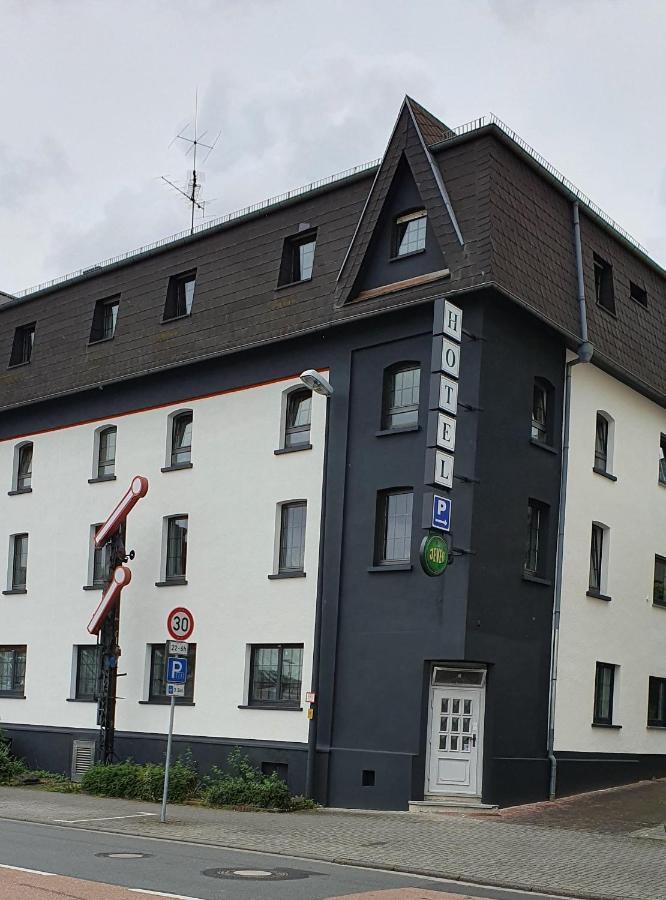Hotel Zur Eisenbahn Limburg an der Lahn Esterno foto