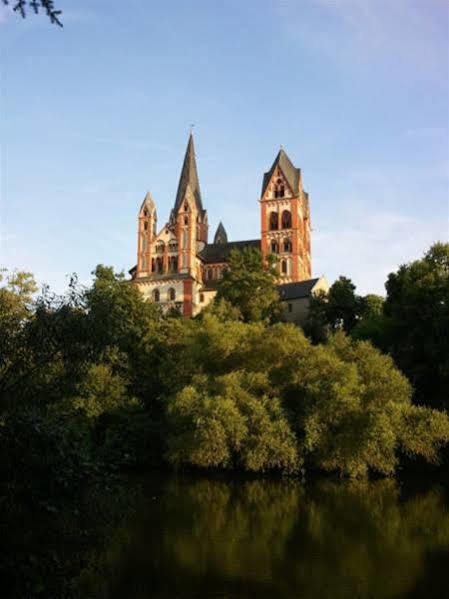 Hotel Zur Eisenbahn Limburg an der Lahn Esterno foto
