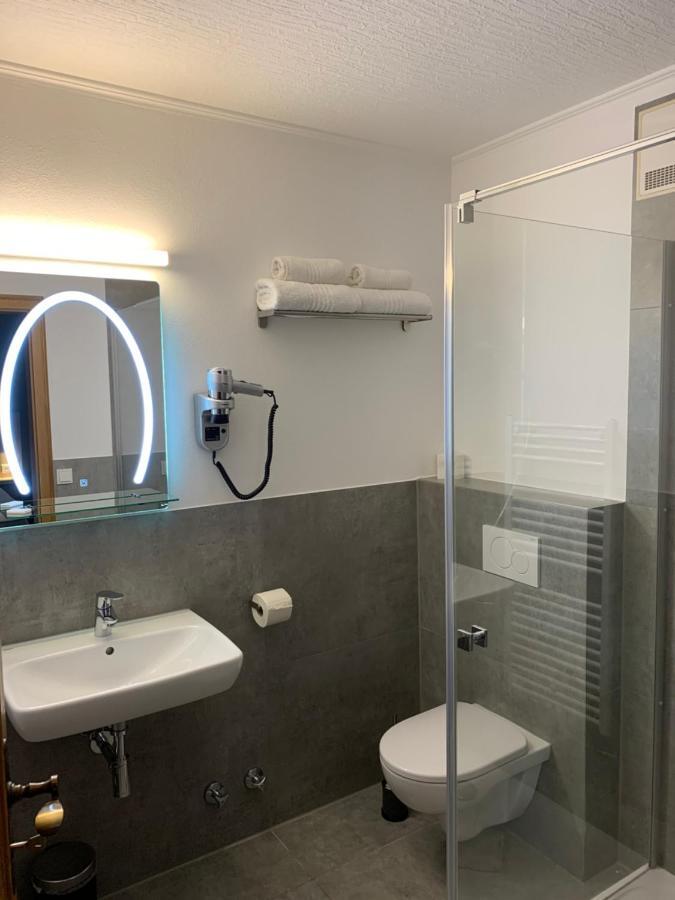 Hotel Zur Eisenbahn Limburg an der Lahn Esterno foto